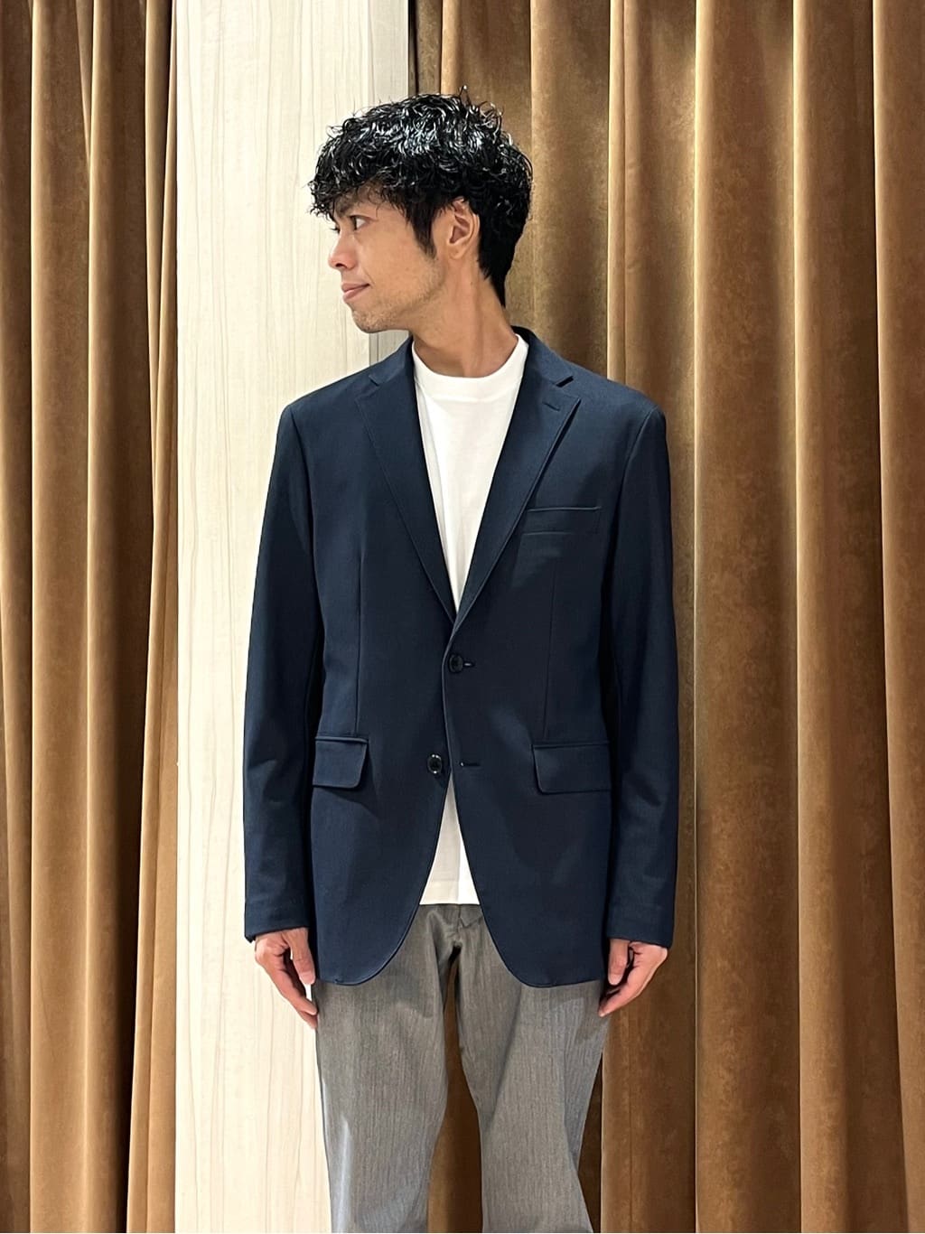 URAさんの「TAKEO KIKUCHI｜【全7サイズ&times;8色展開！】トップマルチヘリンボン パンツ」を使ったコーディネート