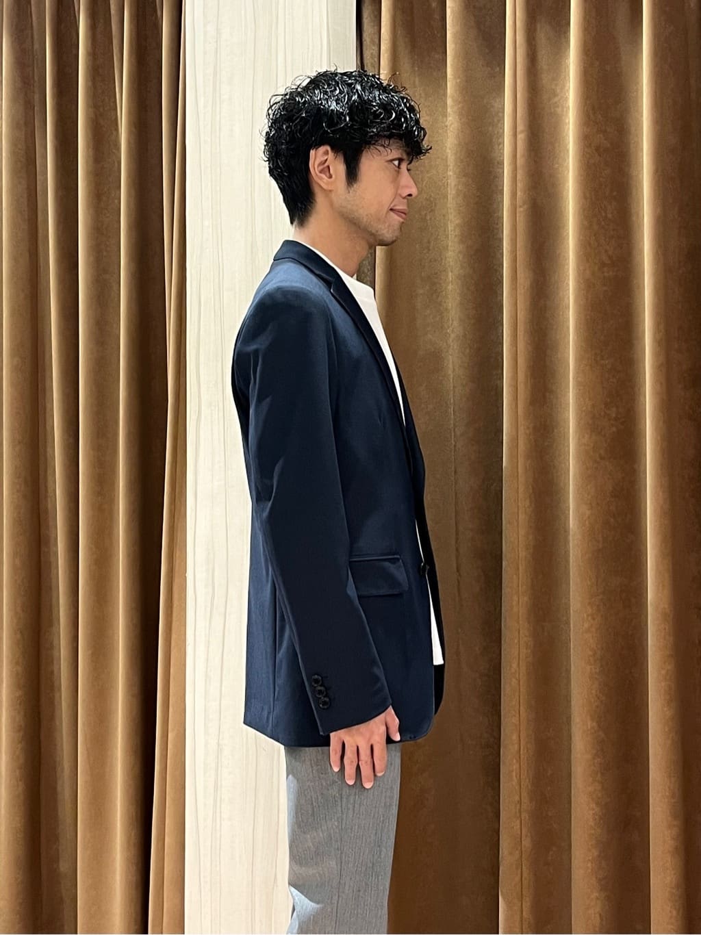 URAさんの「TAKEO KIKUCHI｜【全7サイズ&times;8色展開！】トップマルチヘリンボン パンツ」を使ったコーディネート
