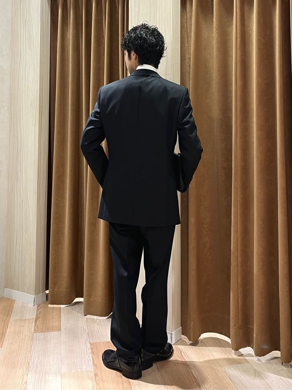URAさんの「TAKEO KIKUCHI｜【Made in JAPAN】ブロード レギュラーカラー ドレスシャツ」を使ったコーディネート