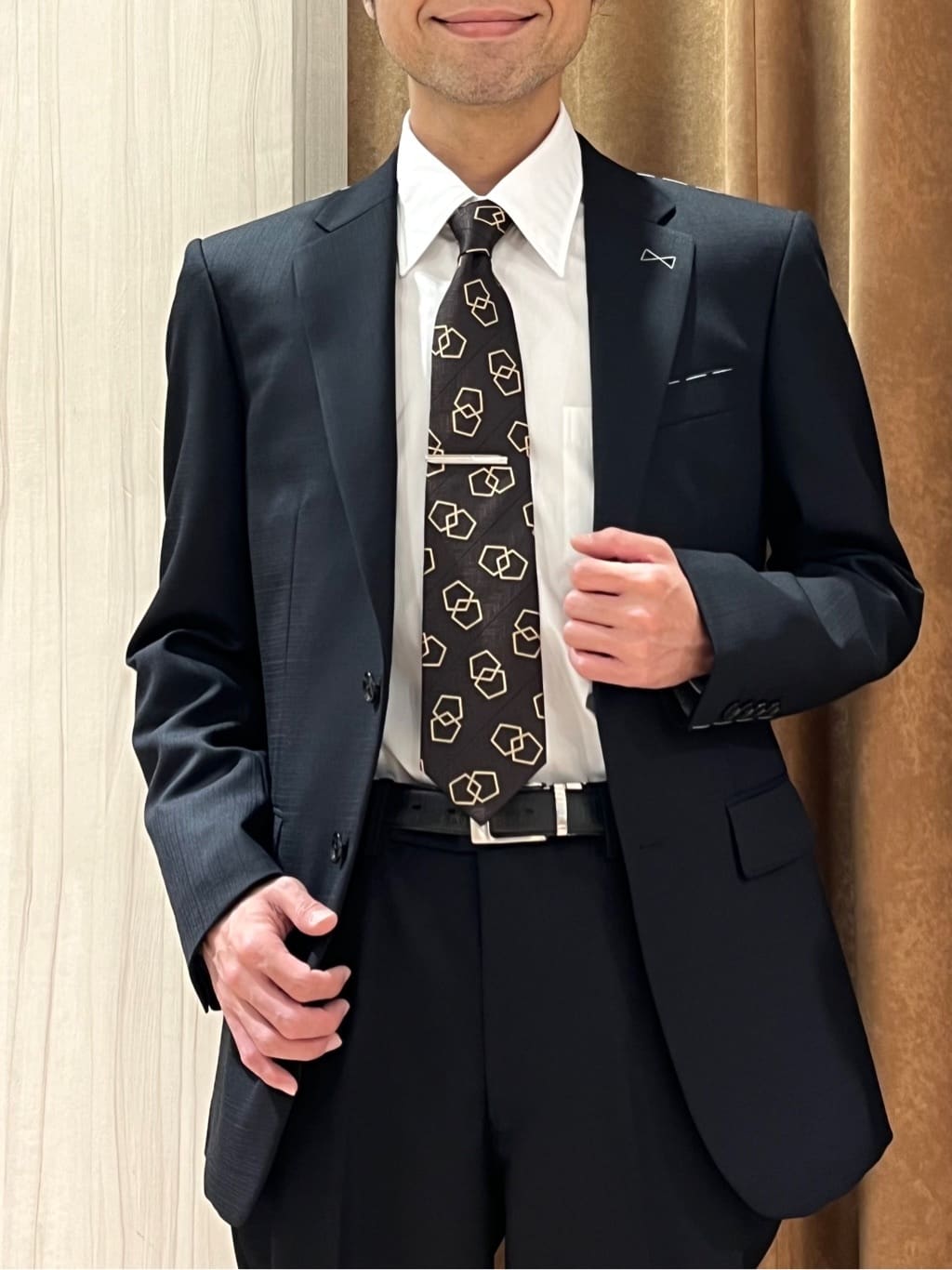 URAさんの「TAKEO KIKUCHI｜【Made in JAPAN】ブロード レギュラーカラー ドレスシャツ」を使ったコーディネート