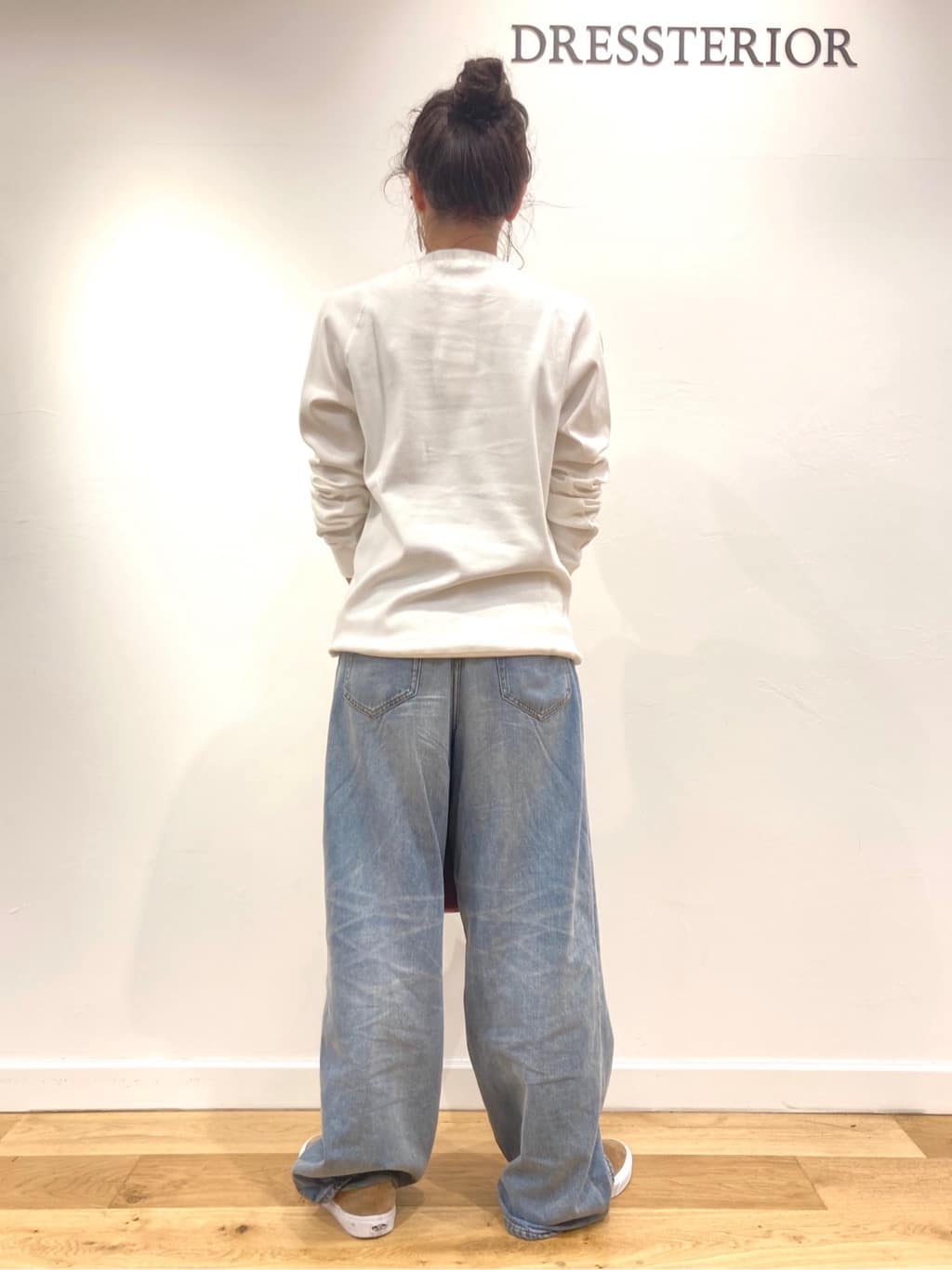 Harukaさんの「DRESSTERIOR｜ヴィンテージ加工ワイドデニムパンツ」を使ったコーディネート