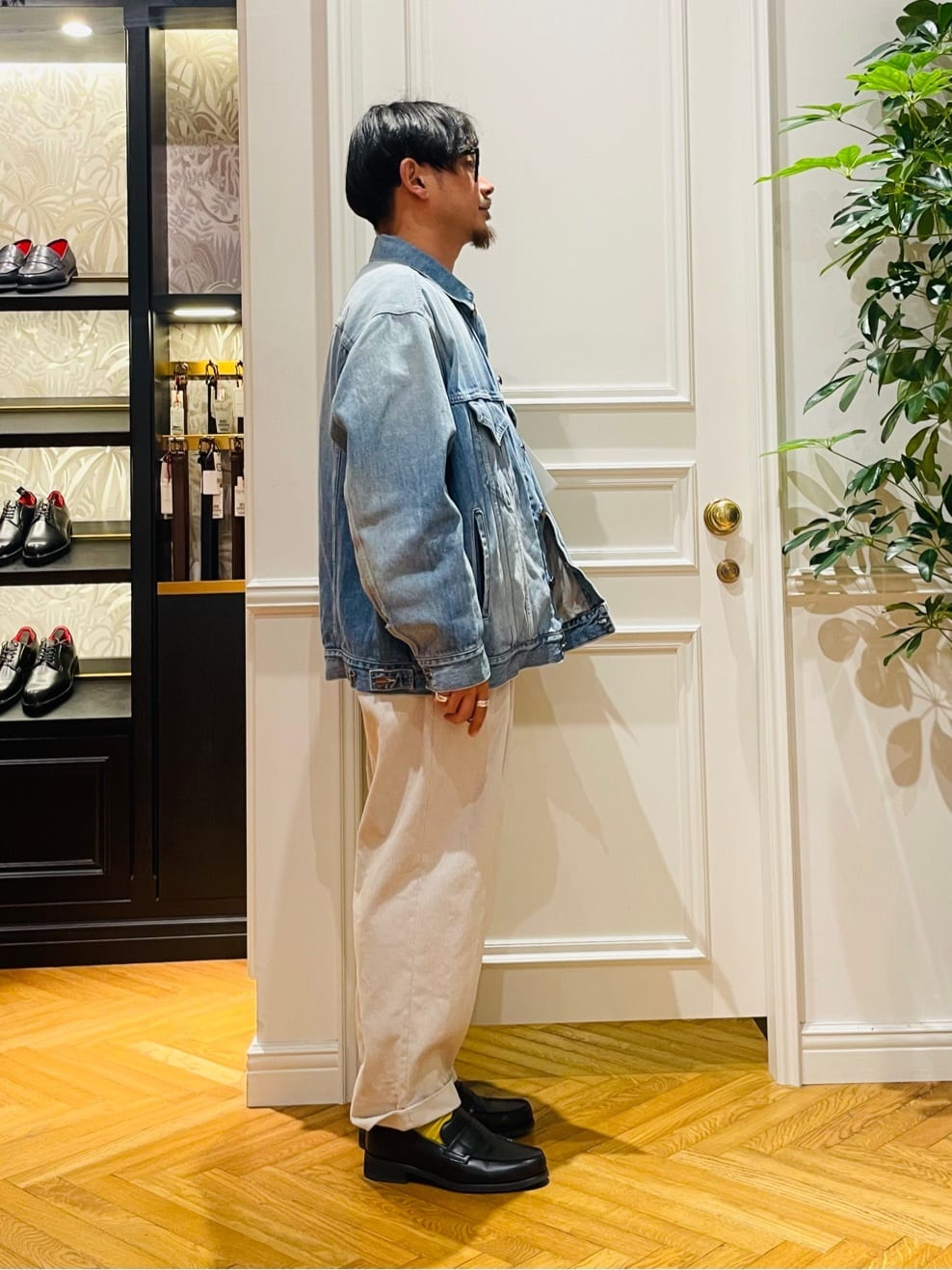 鶴田大士さんの「DRESSTERIOR｜【撥水加工/Safari5月号掲載】ローファー」を使ったコーディネート