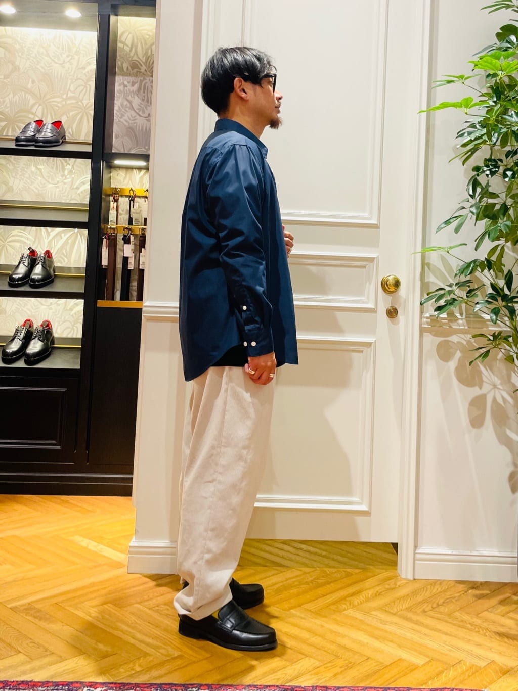 鶴田大士さんの「DRESSTERIOR｜【撥水加工/Safari5月号掲載】ローファー」を使ったコーディネート