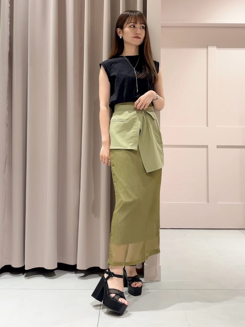 RINAさんの「ESPERANZA｜ラク盛り厚底サンダルⅢ」を使ったコーディネート