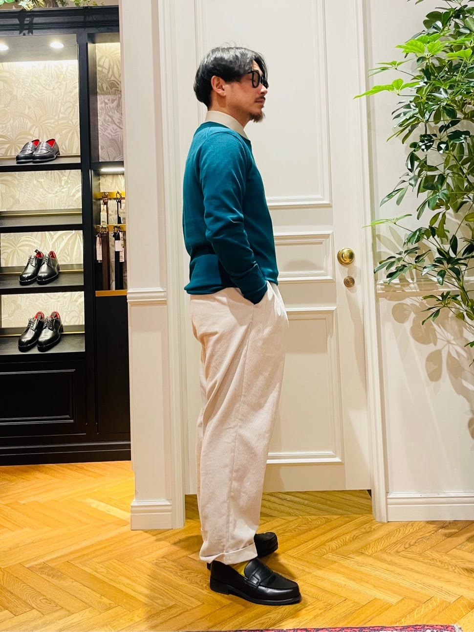 鶴田大士さんの「DRESSTERIOR｜【撥水加工/Safari5月号掲載】ローファー」を使ったコーディネート
