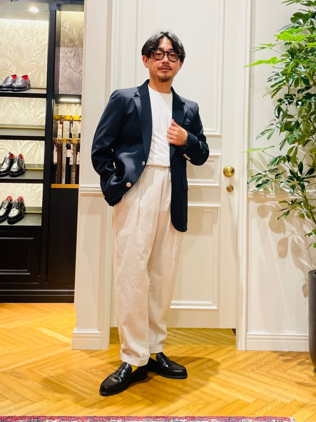 鶴田大士さんの「DRESSTERIOR｜【撥水加工/Safari5月号掲載】ローファー」を使ったコーディネート
