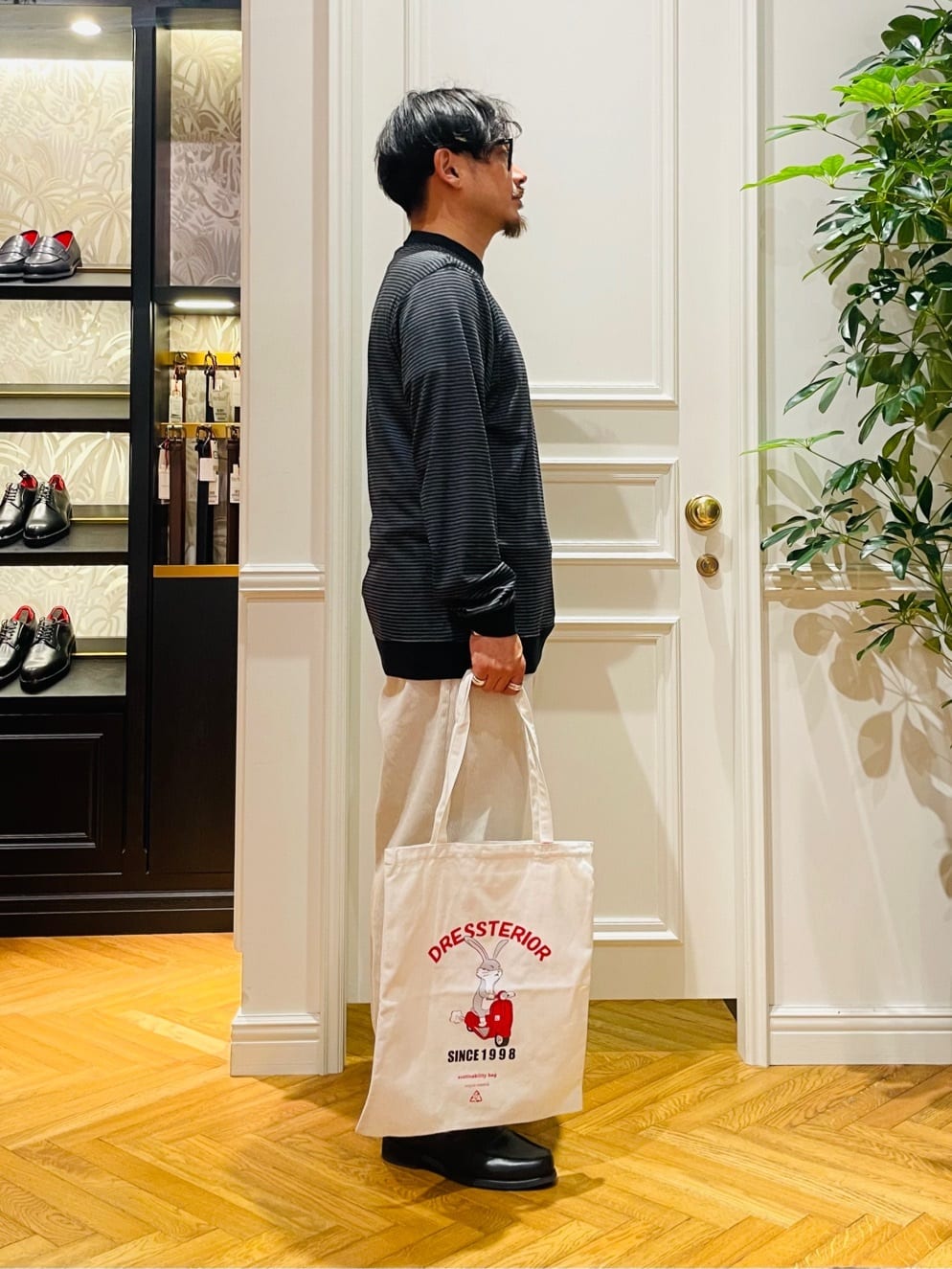 鶴田大士さんの「DRESSTERIOR｜【撥水加工/Safari5月号掲載】ローファー」を使ったコーディネート