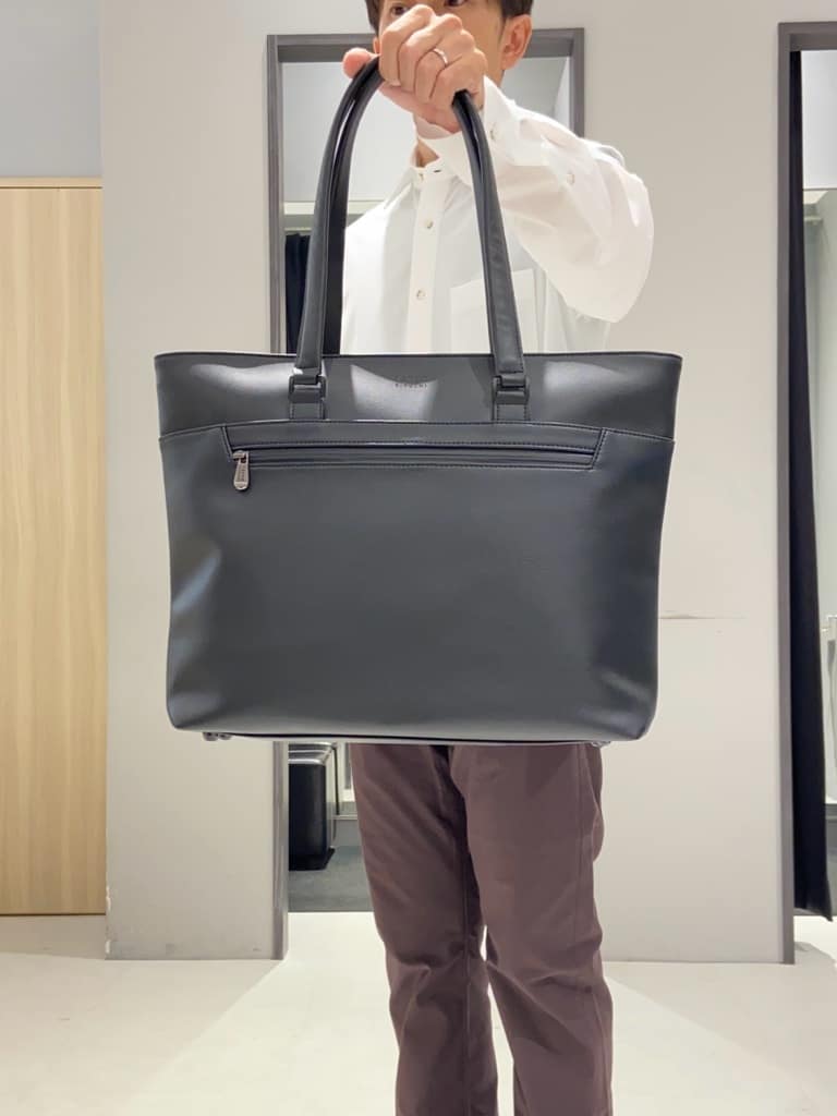 わいずみさんの「TAKEO KIKUCHI｜【Made in JAPAN】播州織 ストレッチ パンツ」を使ったコーディネート