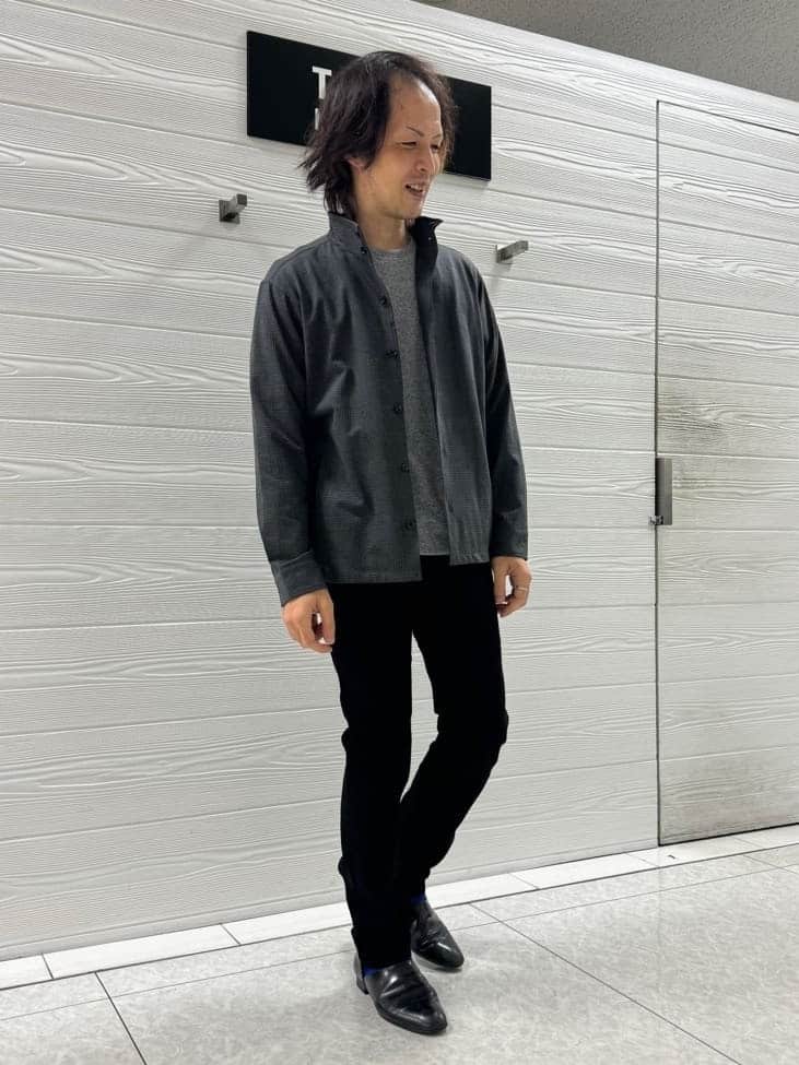 井出恭輔さんの「TAKEO KIKUCHI｜【Sサイズ～】ストレッチ デニム パンツ」を使ったコーディネート