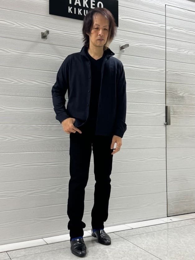 井出恭輔さんの「TAKEO KIKUCHI｜【Sサイズ～】ストレッチ デニム パンツ」を使ったコーディネート