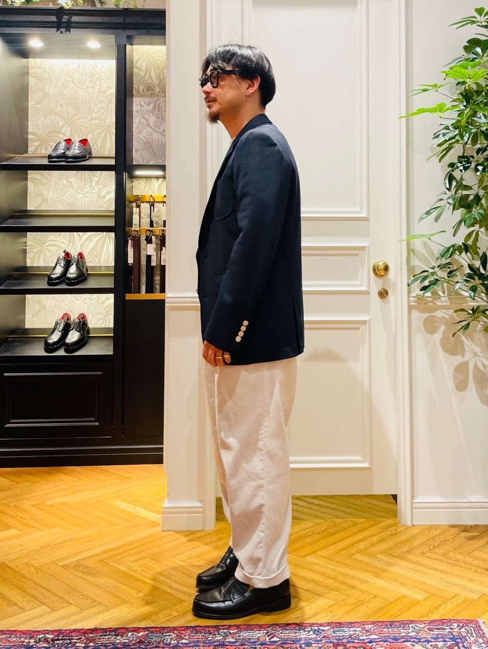 鶴田大士さんの「DRESSTERIOR｜【撥水加工/Safari5月号掲載】ローファー」を使ったコーディネート