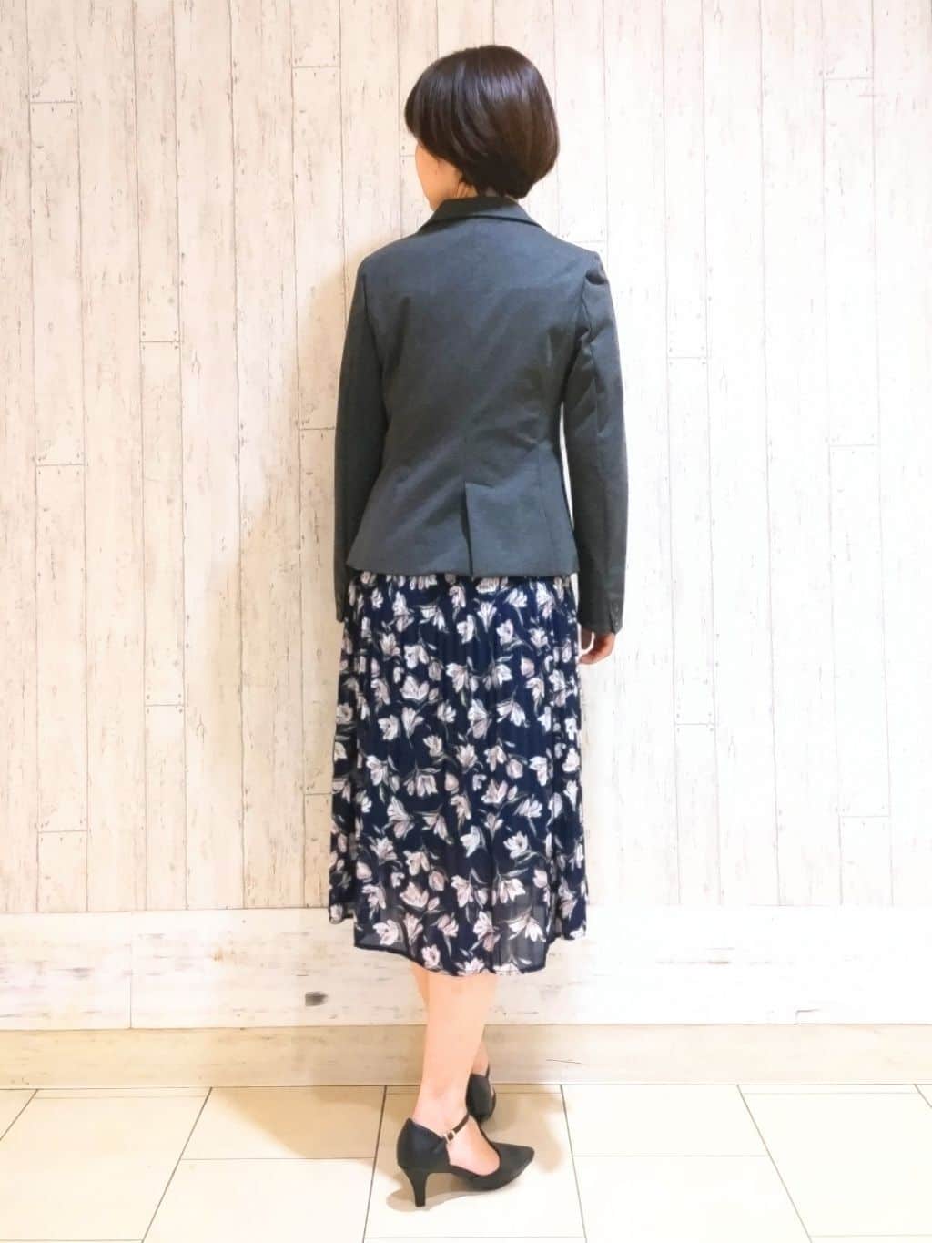 せとなさんの「index｜《5色展開／XS-LLサイズ》ストレッチテーラードジャケット／セットアップ対応【イージーアイロン】」を使ったコーディネート
