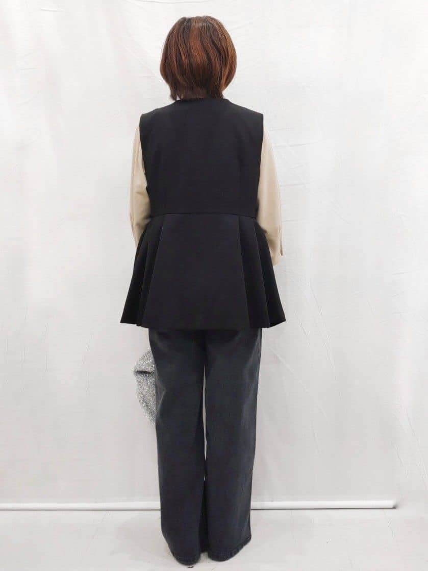あらーさんの「OPAQUE.CLIP｜スクエアバックルワイドベルト」を使ったコーディネート