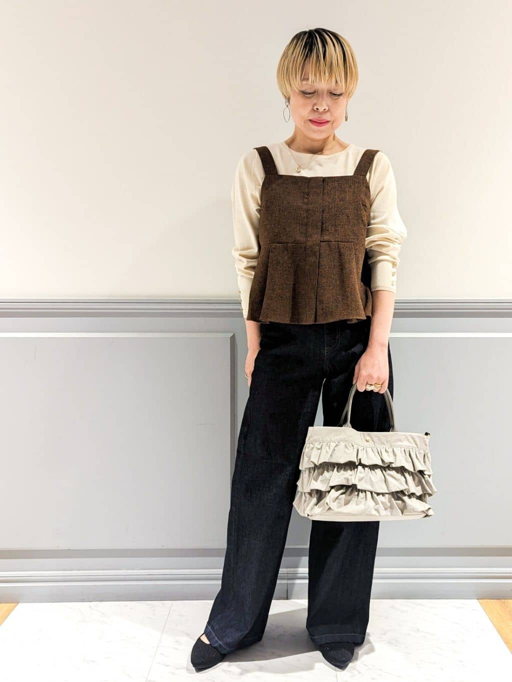 chieさんの「grove｜【SOMETHING&times;grove別注】LISAWIDE DENIM PANTS」を使ったコーディネート