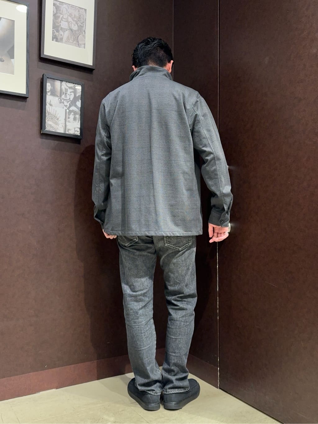 shuheiさんの「TAKEO KIKUCHI｜【モンスターストレッチ】日本製 ウォッシュド デニムパンツ」を使ったコーディネート