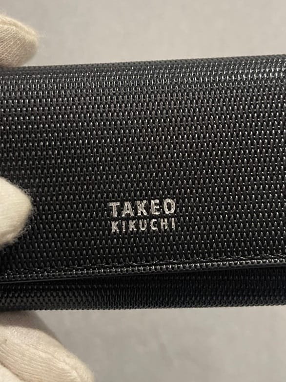 松村泰輔さんの「TAKEO KIKUCHI｜【ソフト＆ナチュラル】ミニメッシュ レザー キーケース」を使ったコーディネート