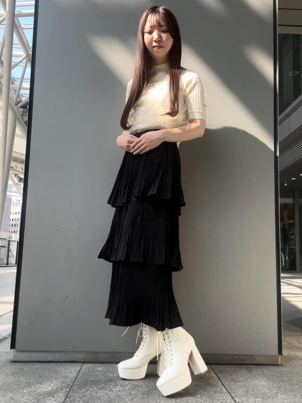 airiさんの「ESPERANZA｜【ラク盛り／ショートブーツ】リピーター続出／脚長美脚　厚底レースアップブーツ」を使ったコーディネート