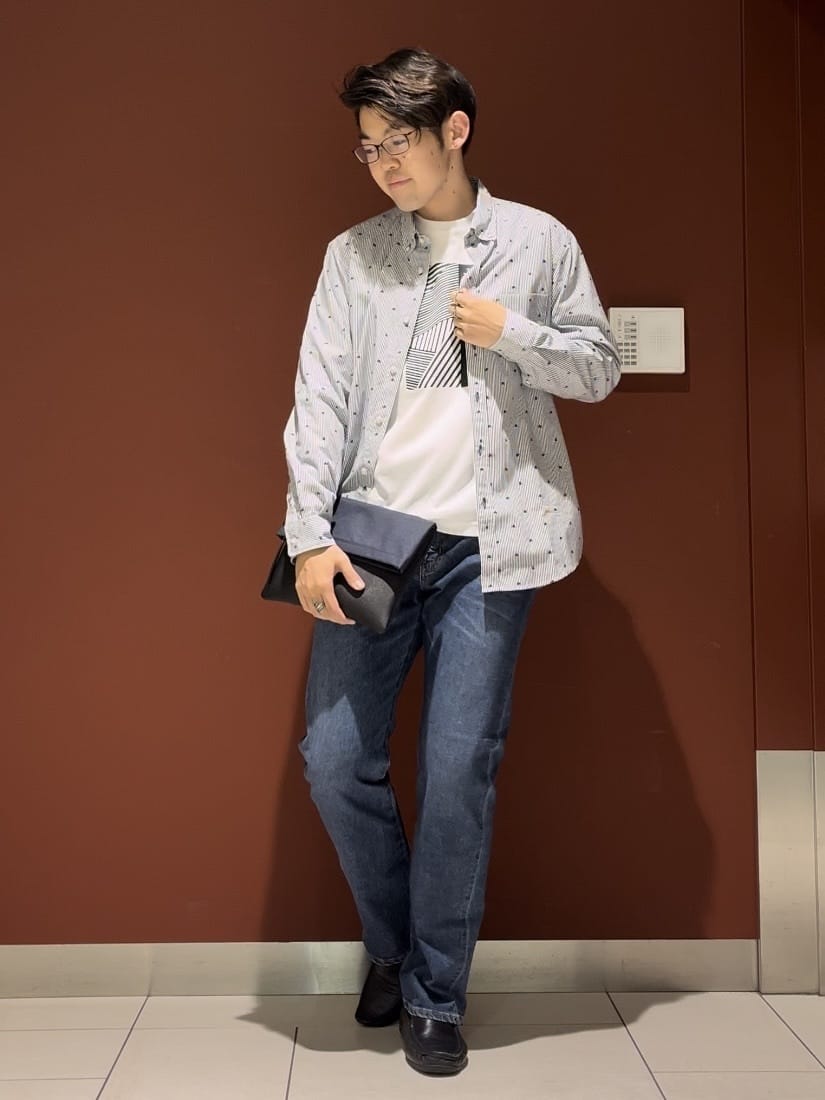 ジュンさんの「TAKEO KIKUCHI｜ハットモチーフ ジャカード ストライプ シャツ」を使ったコーディネート