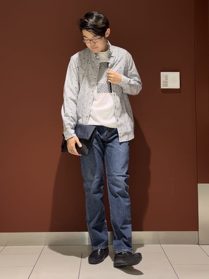 ジュンさんの「TAKEO KIKUCHI｜ハットモチーフ ジャカード ストライプ シャツ」を使ったコーディネート