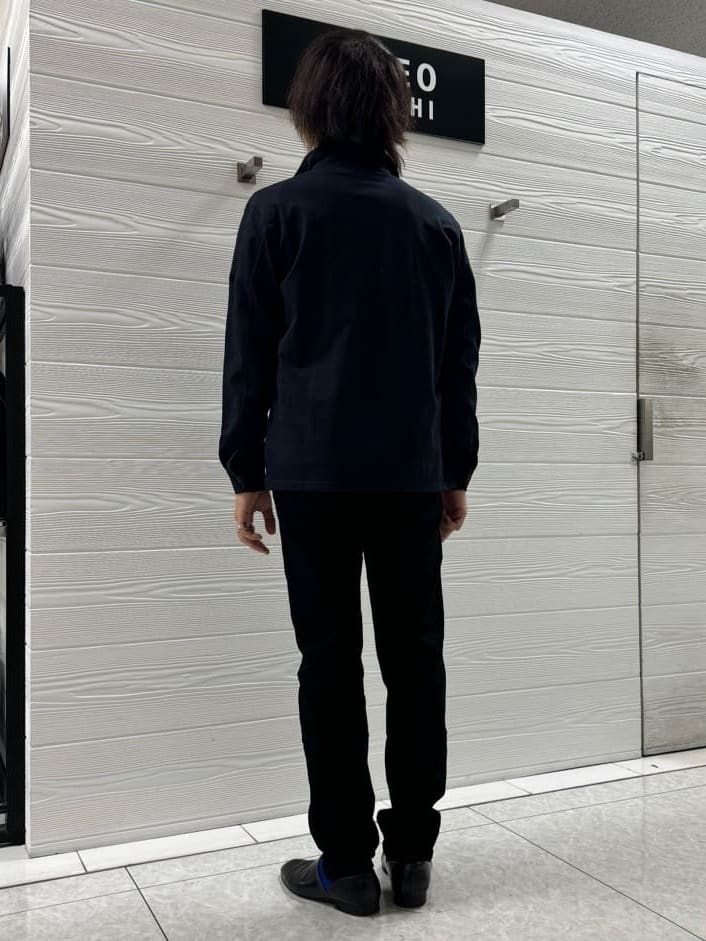 井出恭輔さんの「TAKEO KIKUCHI｜【Sサイズ～】ストレッチ デニム パンツ」を使ったコーディネート