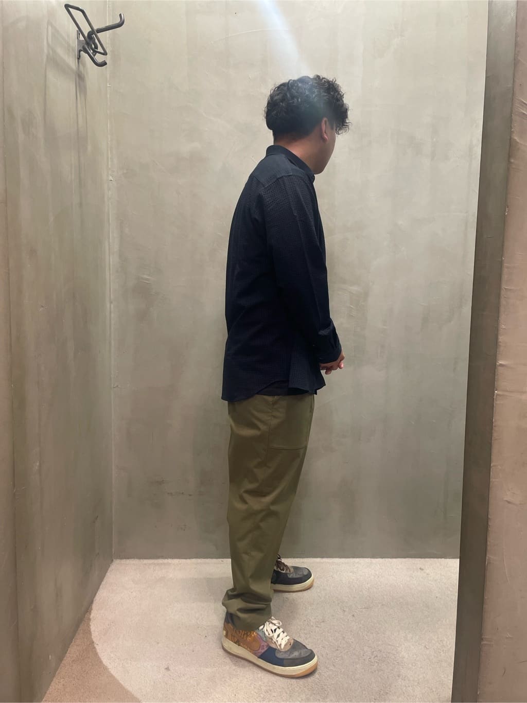 南薗大地さんの「TAKEO KIKUCHI｜【抗菌防臭/シーズンレス】シアサッカー ジャージシャツ」を使ったコーディネート