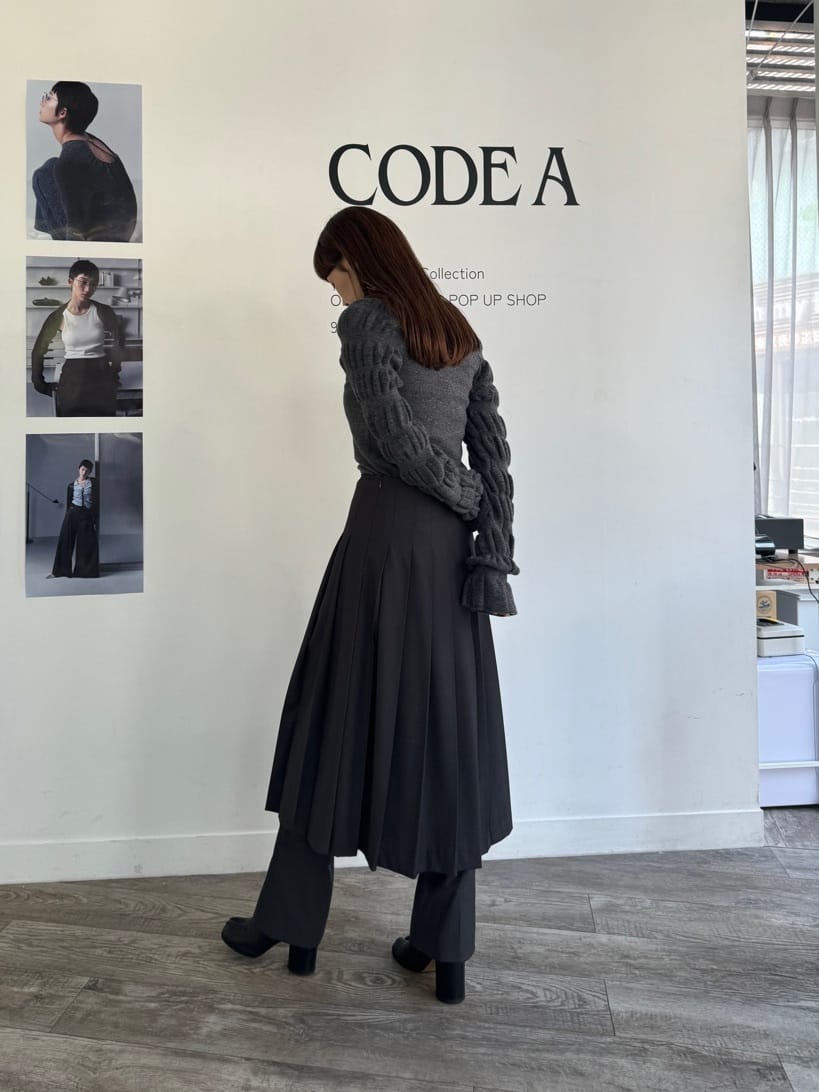 designer yukaさんの「CODE A｜gathered sleeves knit」を使ったコーディネート