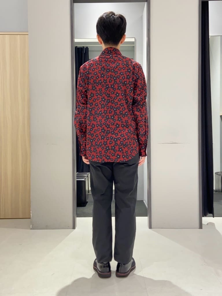 わいずみさんの「TAKEO KIKUCHI｜【Made in JAPAN】播州織 ストレッチ パンツ」を使ったコーディネート