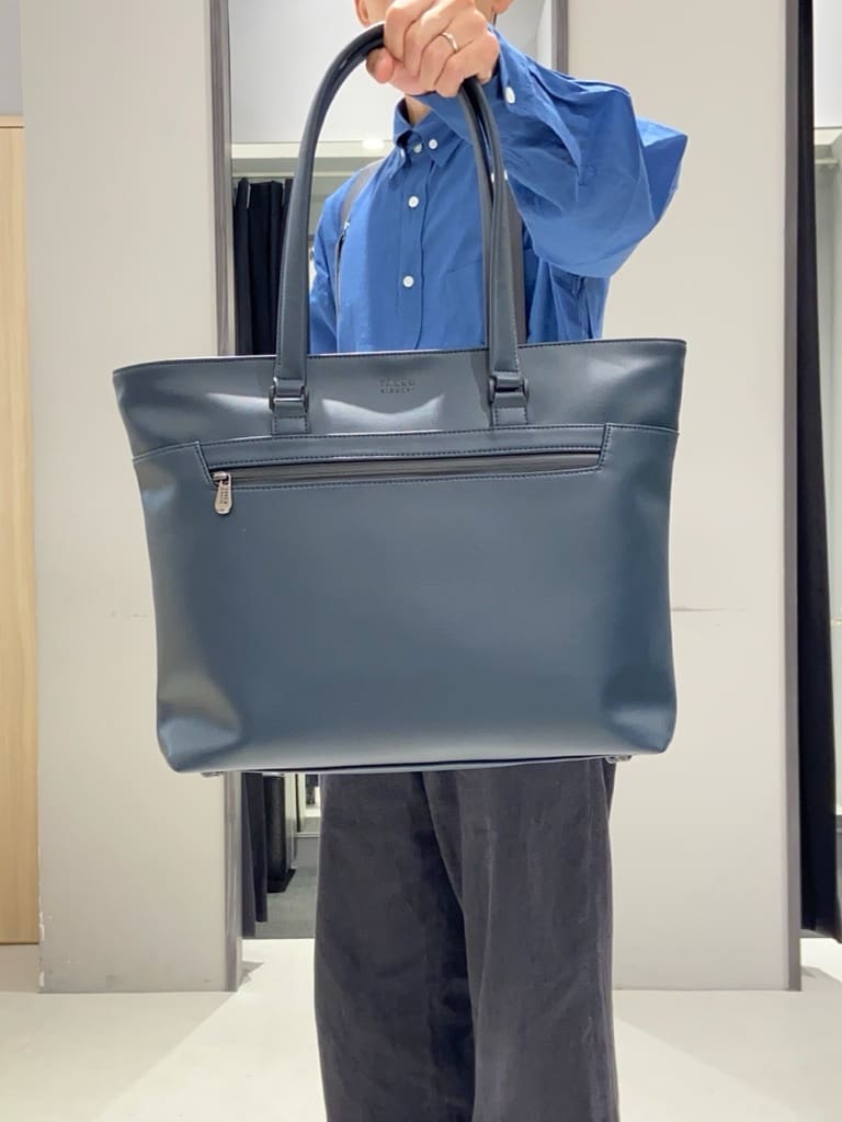 わいずみさんの「TAKEO KIKUCHI｜【撥水】ライトウェイト トートバッグ」を使ったコーディネート