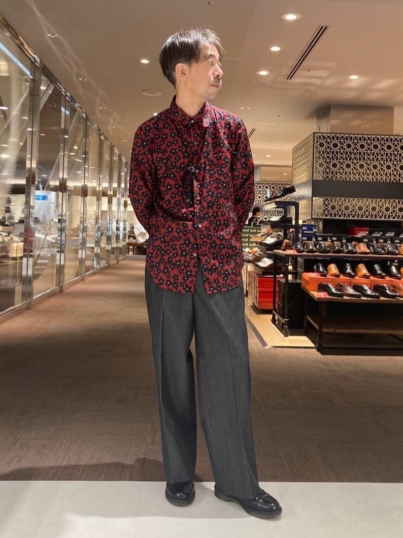 KDDさんの「TAKEO KIKUCHI｜ウェリントン型セルフレーム」を使ったコーディネート