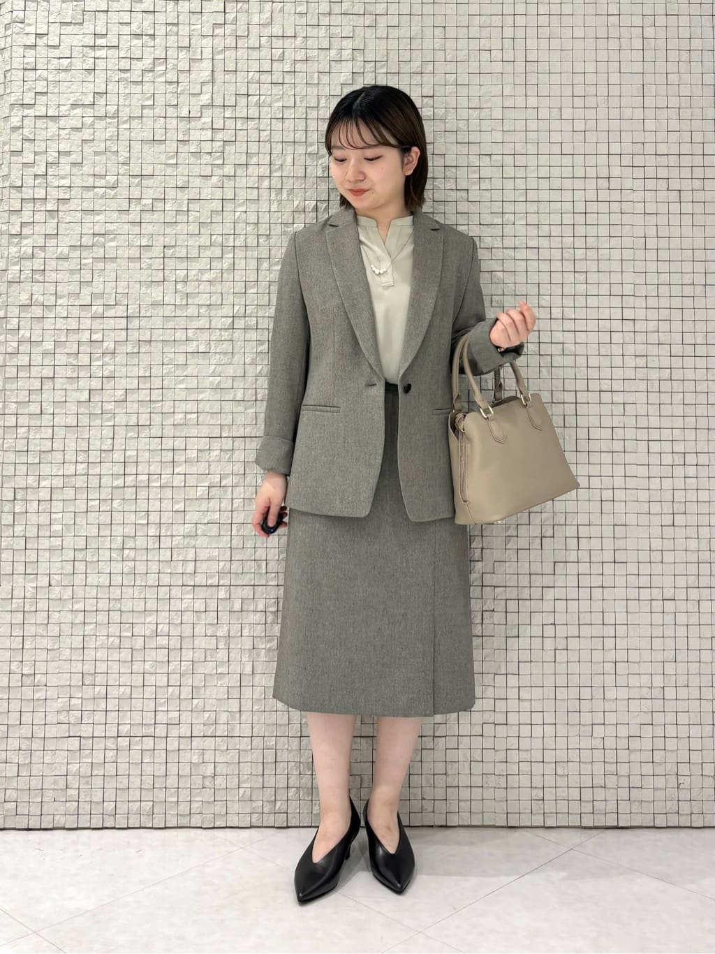 sakuさんの「INDIVI｜【セレモニーにおすすめ！】パール調トップネックレス」を使ったコーディネート