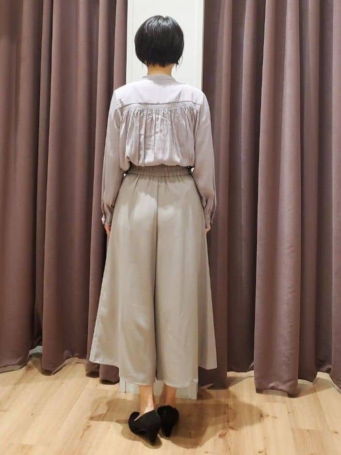 さくさんの「grove｜【人間工学】つつまれフィットパンプス【入卒対応可】」を使ったコーディネート