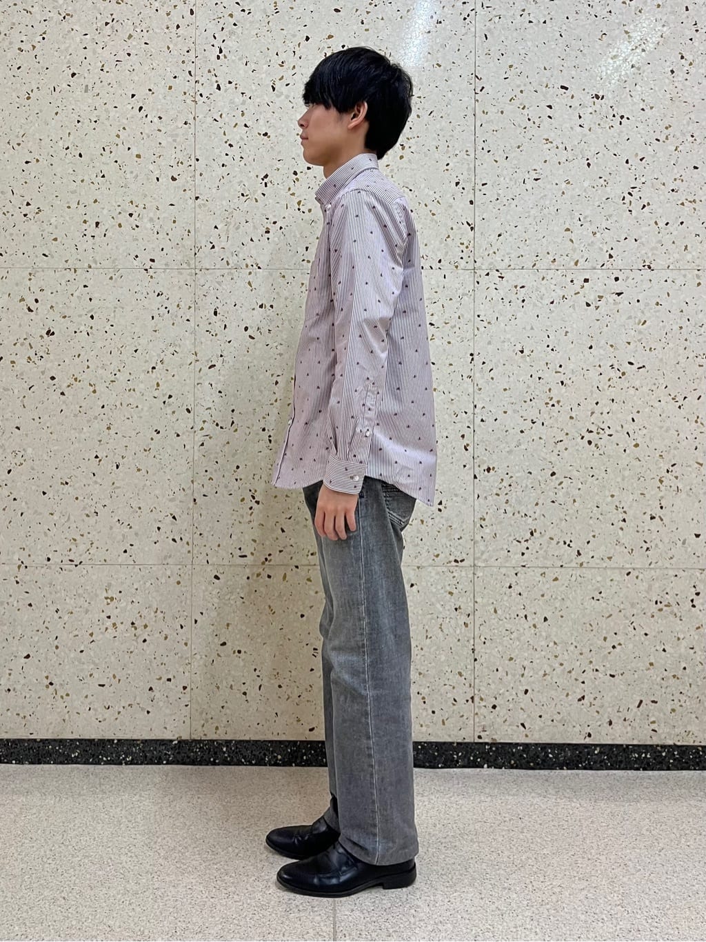 うっちーさんの「TAKEO KIKUCHI｜ハットモチーフ ジャカード ストライプ シャツ」を使ったコーディネート