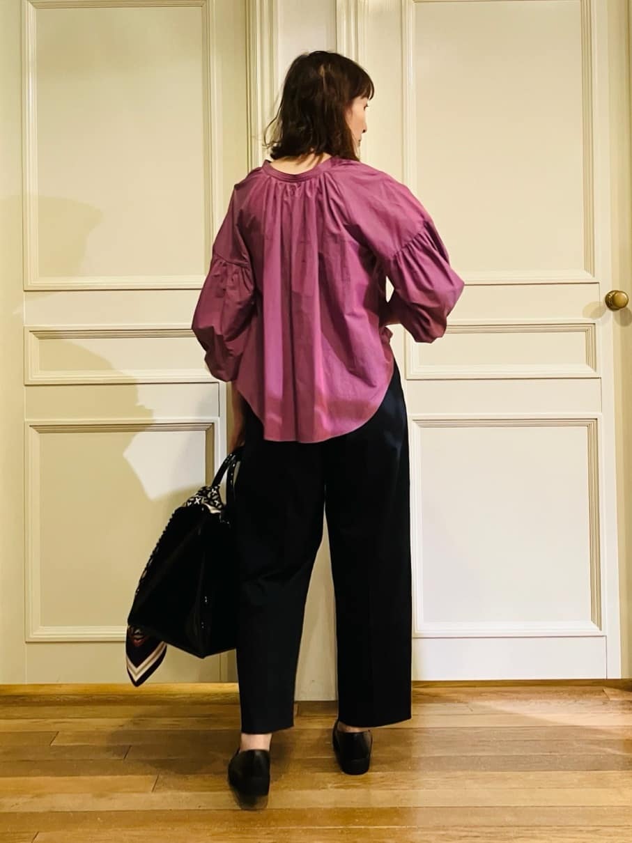 TSUKUIさんの「DRESSTERIOR｜オーバーラップサークルシルクスカーフ」を使ったコーディネート
