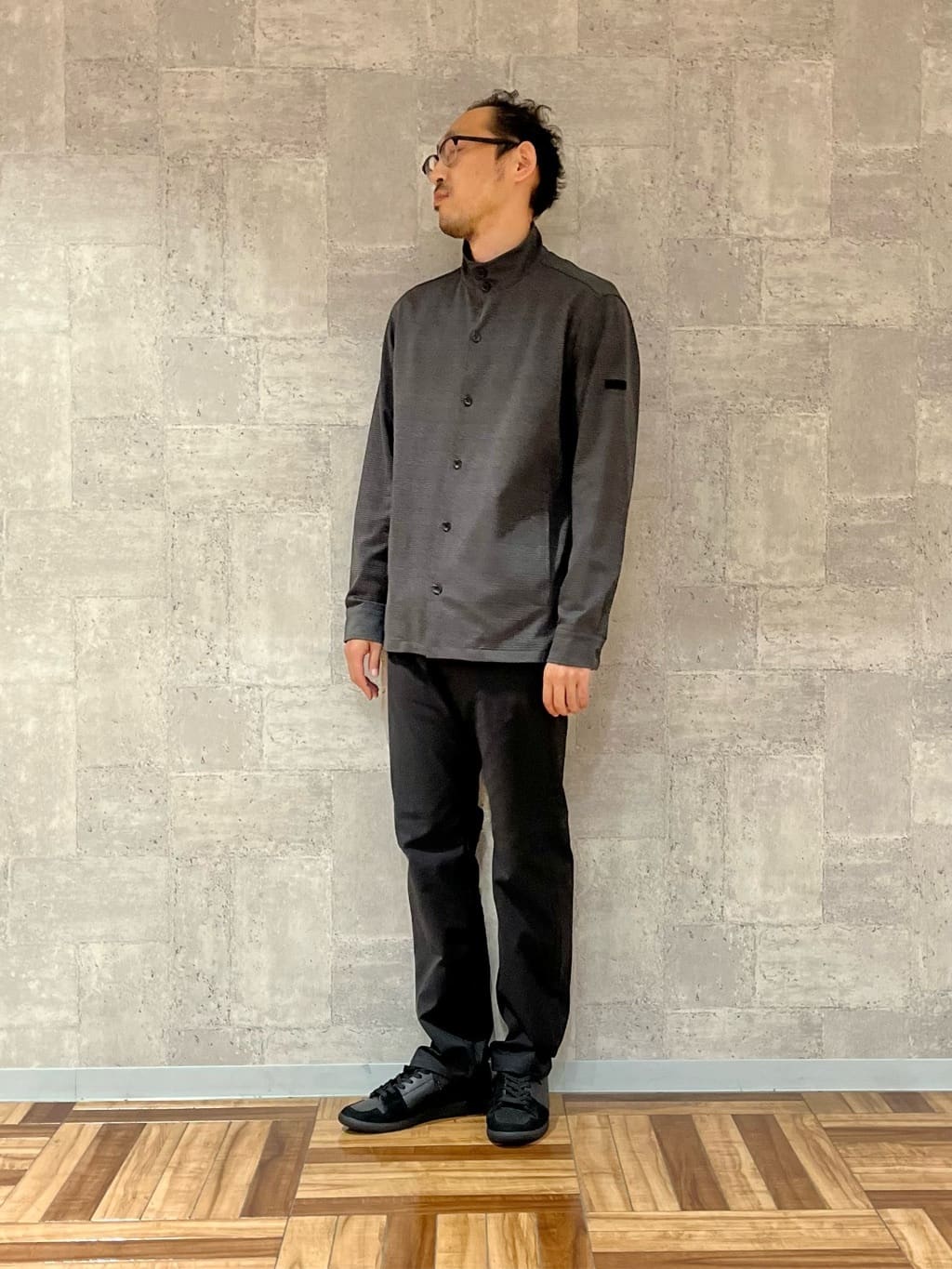 セッキーさんの「TAKEO KIKUCHI｜【Made in JAPAN】播州織 ストレッチ パンツ」を使ったコーディネート