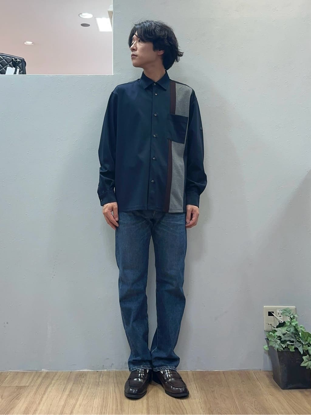 Uさんの「TAKEO KIKUCHI｜【モンスターストレッチ】日本製 ウォッシュド デニムパンツ」を使ったコーディネート