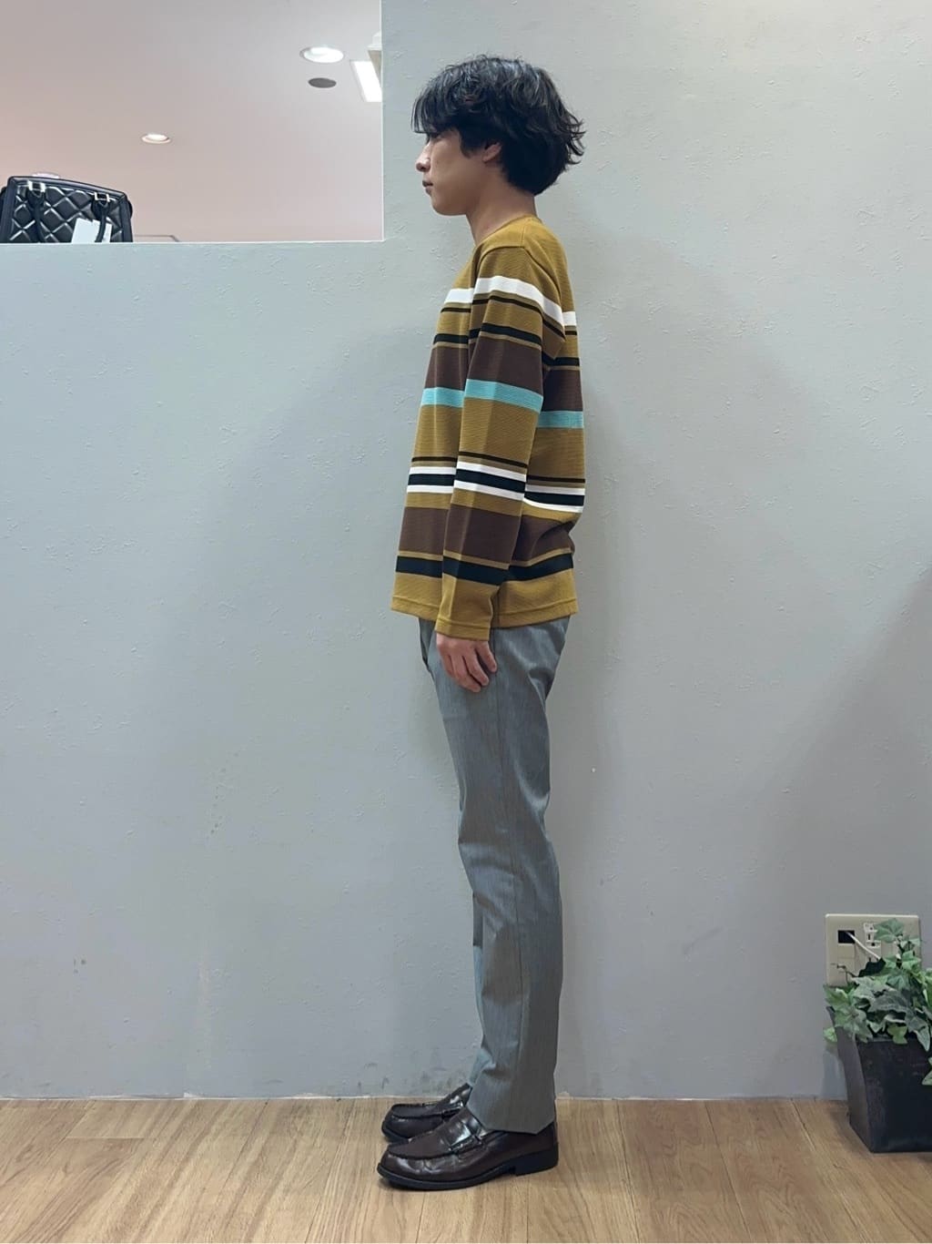 Uさんの「TAKEO KIKUCHI｜【全7サイズ&times;8色展開！】トップマルチヘリンボン パンツ」を使ったコーディネート