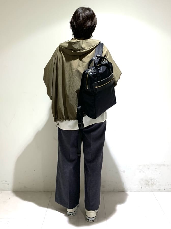 ちーさんの「UNTITLED｜【手洗い／58cm正方形】ベルトプリントスカーフ」を使ったコーディネート