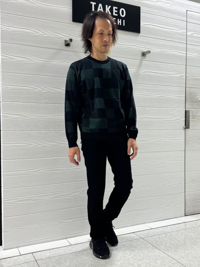 井出恭輔さんの「TAKEO KIKUCHI｜【Sサイズ～】ストレッチ デニム パンツ」を使ったコーディネート