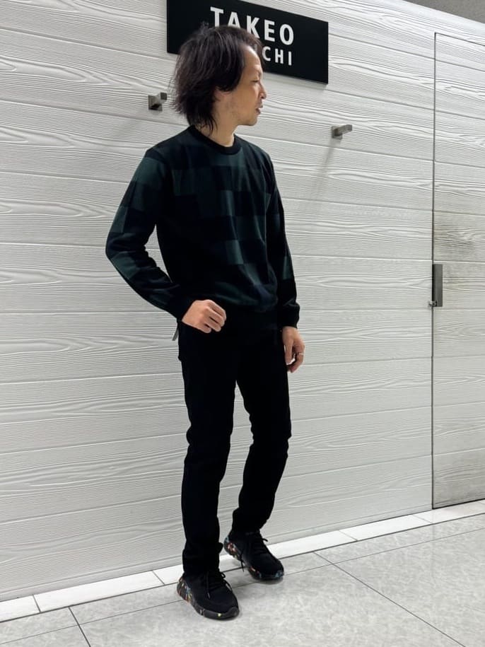 井出恭輔さんの「TAKEO KIKUCHI｜【Sサイズ～】ストレッチ デニム パンツ」を使ったコーディネート