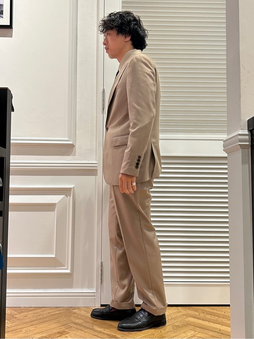 須田　慎二郎さんの「DRESSTERIOR｜【撥水加工/Safari5月号掲載】ローファー」を使ったコーディネート