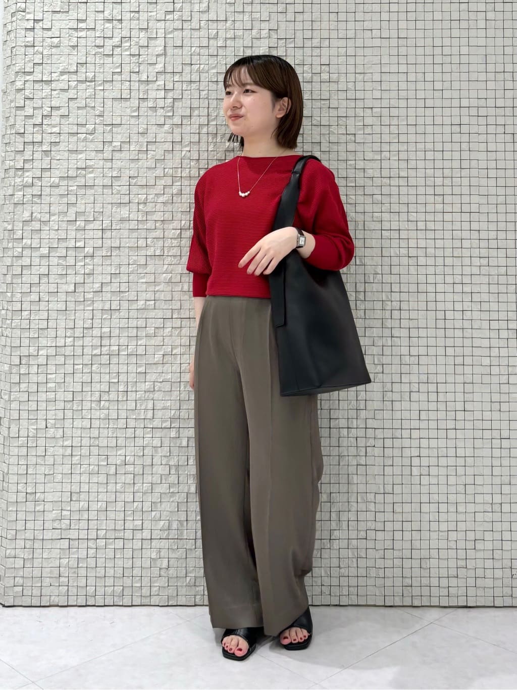 sakuさんの「INDIVI｜【セレモニーにおすすめ！】パール調トップネックレス」を使ったコーディネート
