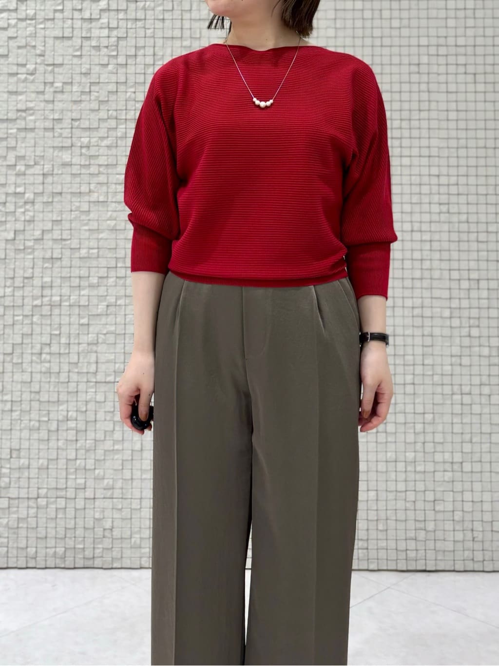 sakuさんの「INDIVI｜【セレモニーにおすすめ！】パール調トップネックレス」を使ったコーディネート