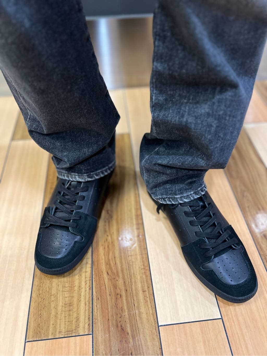 yutoさんの「TAKEO KIKUCHI｜【モンスターストレッチ】日本製 ウォッシュド デニムパンツ」を使ったコーディネート