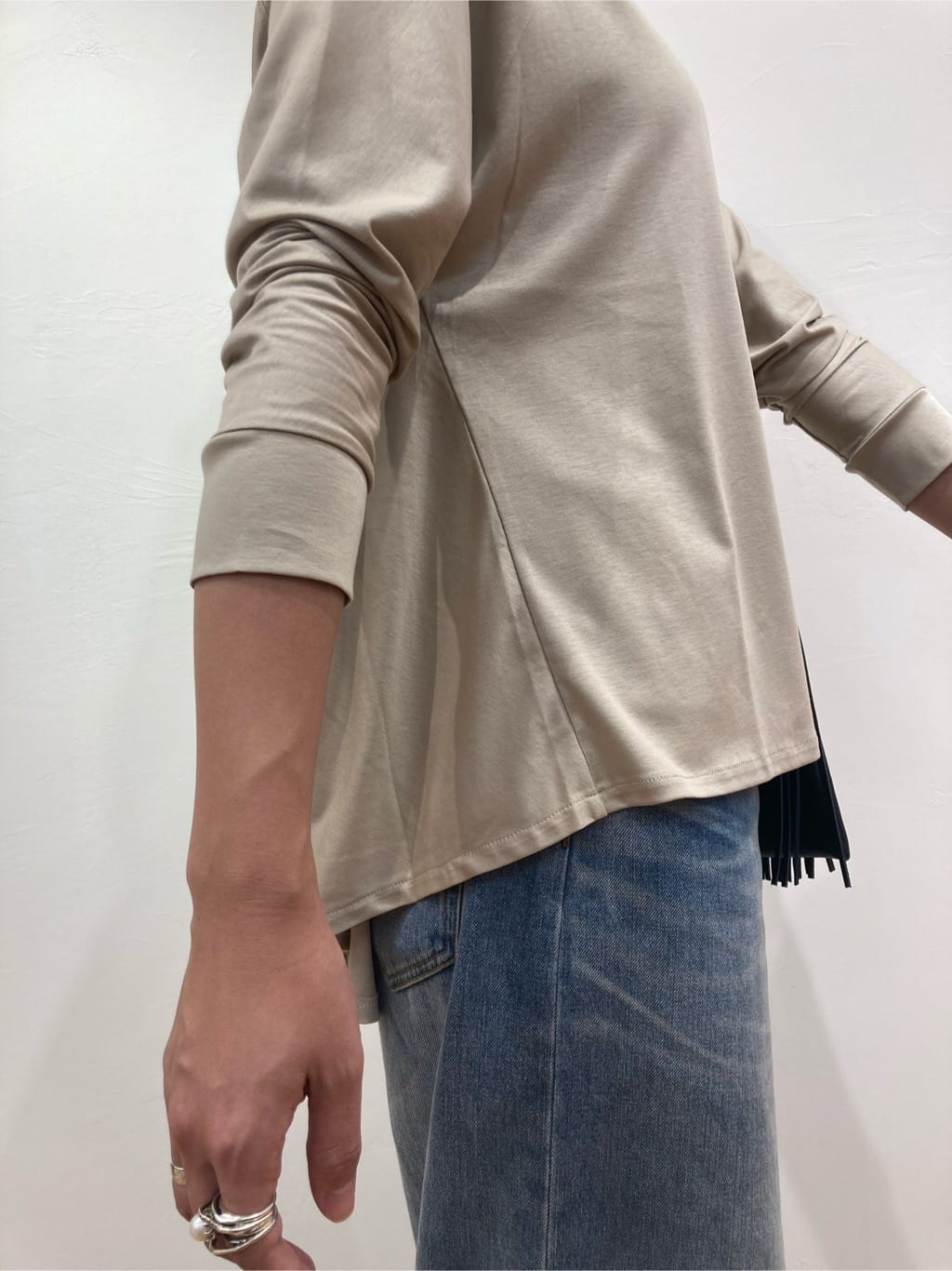 Harukaさんの「DRESSTERIOR｜ヴィンテージ加工ワイドデニムパンツ」を使ったコーディネート