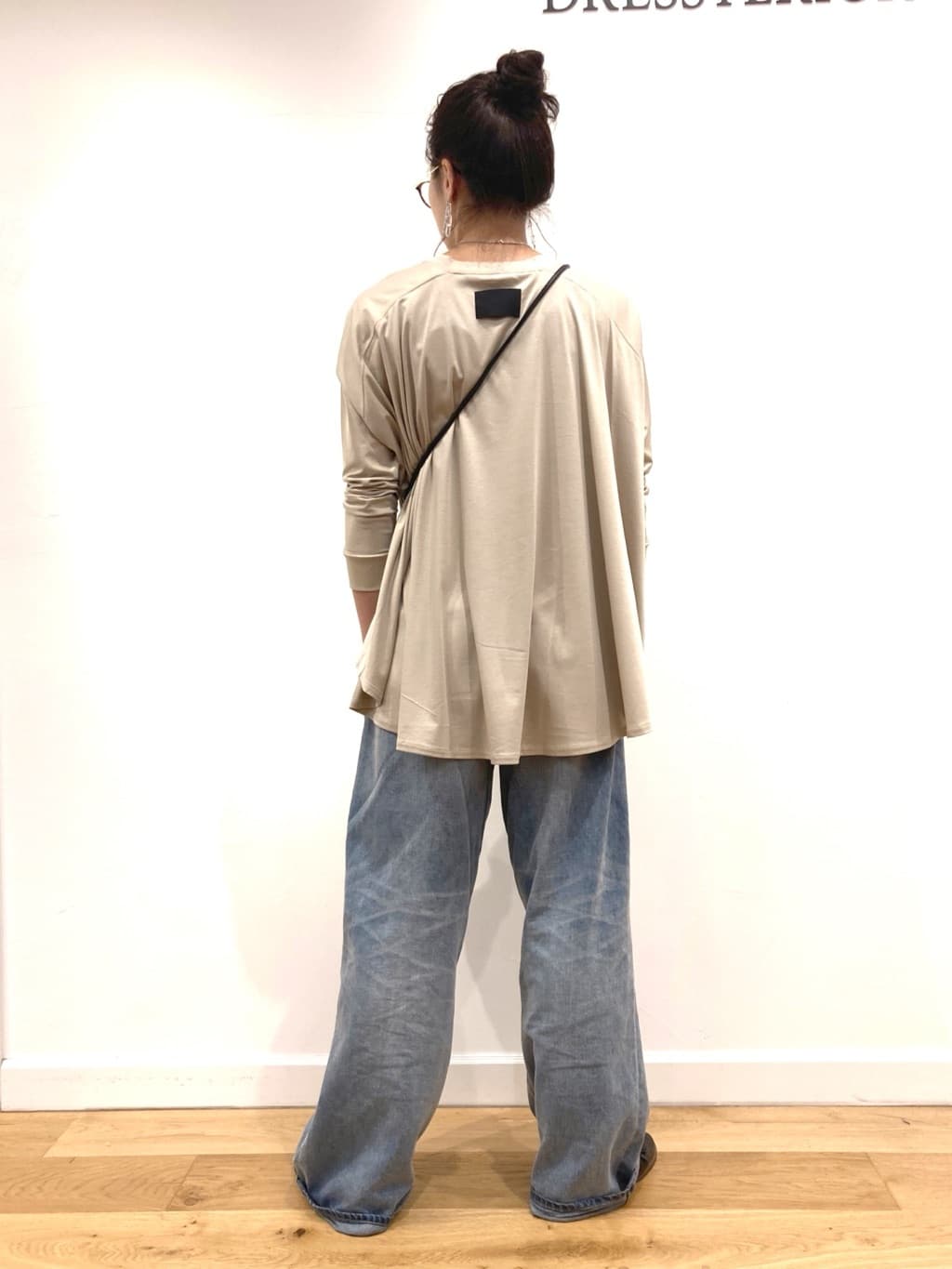 Harukaさんの「DRESSTERIOR｜ヴィンテージ加工ワイドデニムパンツ」を使ったコーディネート