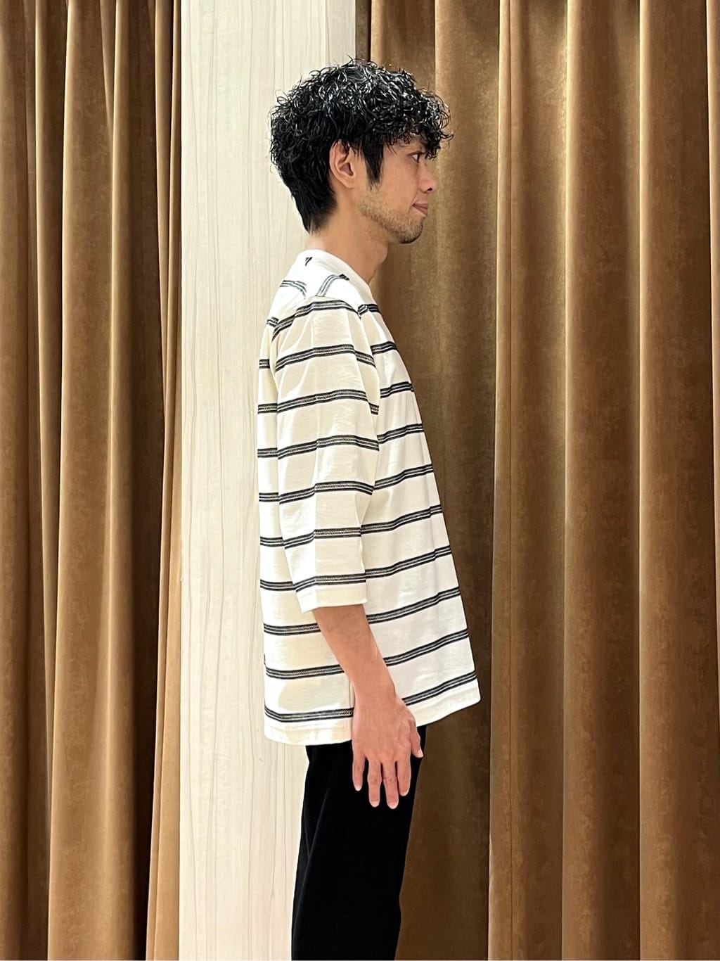 URAさんの「TAKEO KIKUCHI｜【Sサイズ～】ストレッチ デニム パンツ」を使ったコーディネート