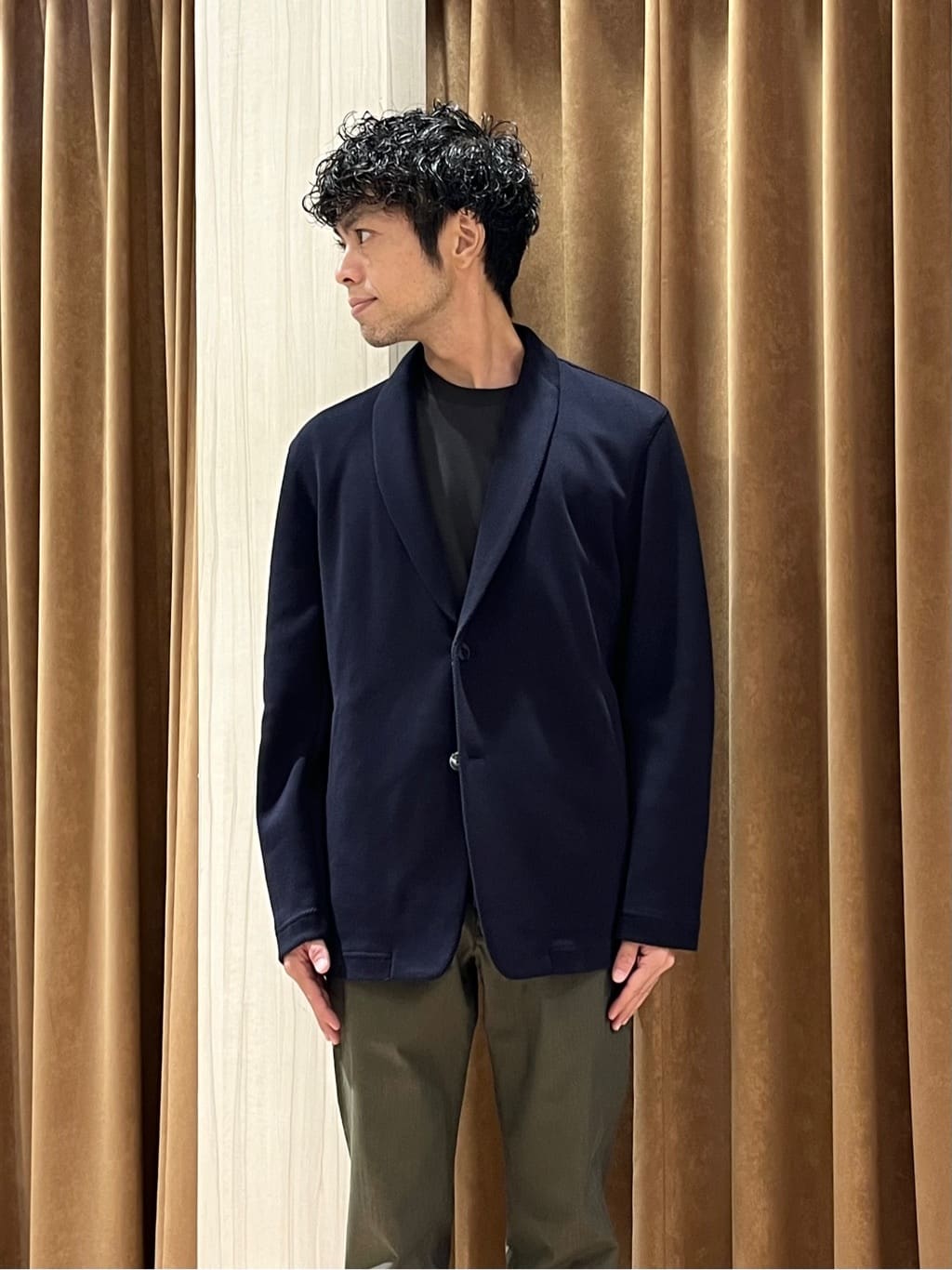 URAさんの「TAKEO KIKUCHI｜【全7サイズ&times;8色展開！】トップマルチヘリンボン パンツ」を使ったコーディネート