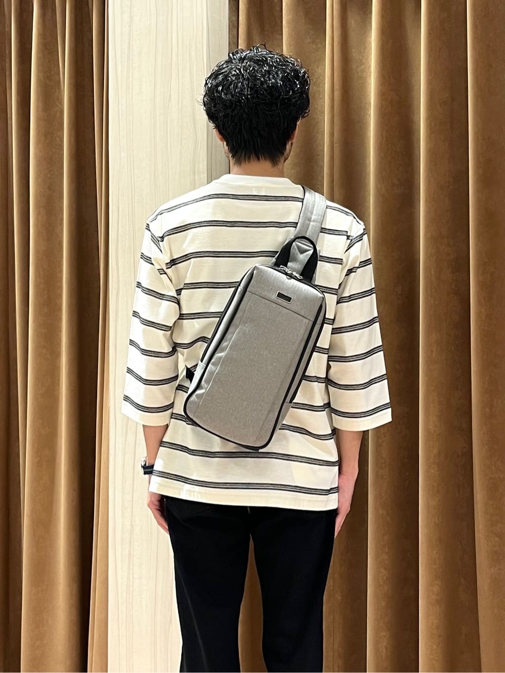 URAさんの「TAKEO KIKUCHI｜【Sサイズ～】ストレッチ デニム パンツ」を使ったコーディネート