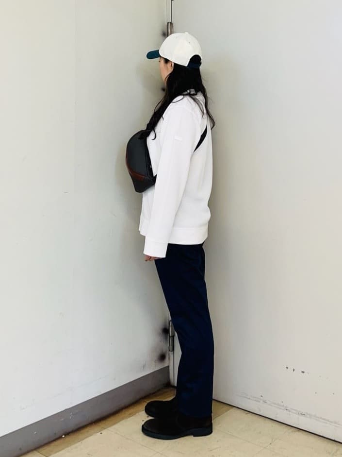 iwさんの「TAKEO KIKUCHI｜【オフィスカジュアル対応】ドレス チノパンツ」を使ったコーディネート
