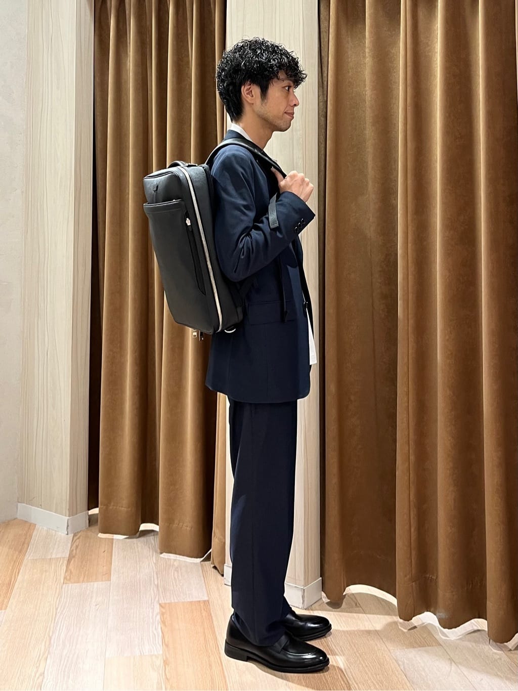 URAさんの「TAKEO KIKUCHI｜コインローファー」を使ったコーディネート